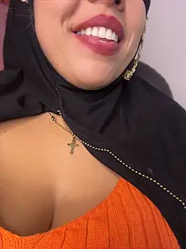 Zahra_Jalid - suck fingers 💦