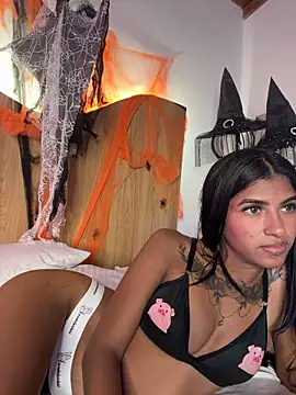 Maddie-stone - milk show from my tits🥛🥛