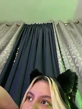 Goth_nayla - Close up of my hairy pussy 💜💜