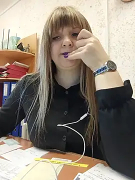 Office_Albertina - Sea of squirting in the office naked