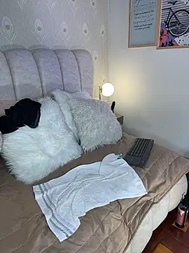 SofiaReyes1 - Fingering Pussy🤤💜