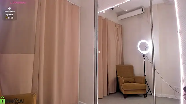 Lollyy_poopp - I want to take off this bra