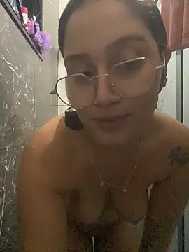 Ruivinha2006 - Vibrador na bucetinha