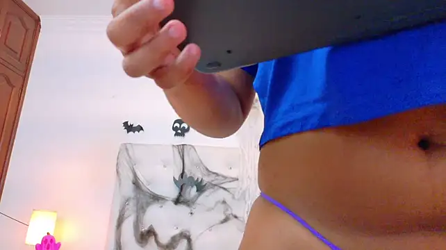 Sultryebony_6