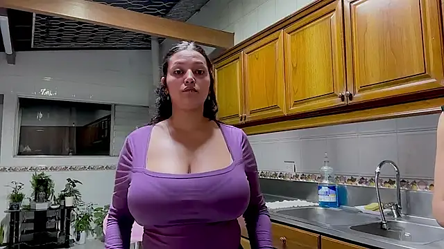 MarcellaGriffin - Show Lesbian // Lick Pussy
