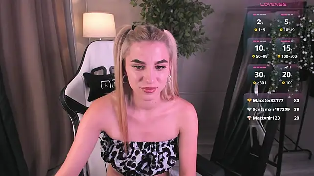 Emy__angel - red ass
