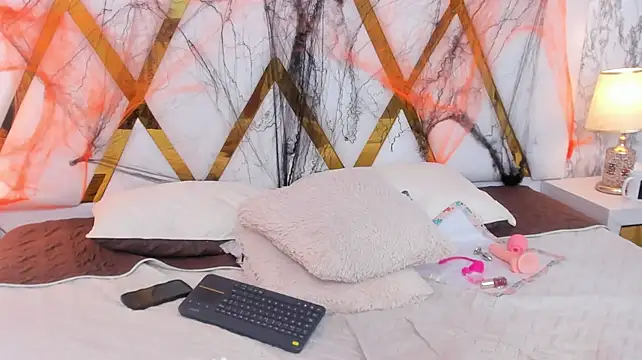 LunaFerrerr - OIL SHOW ON BOOBS 🍒