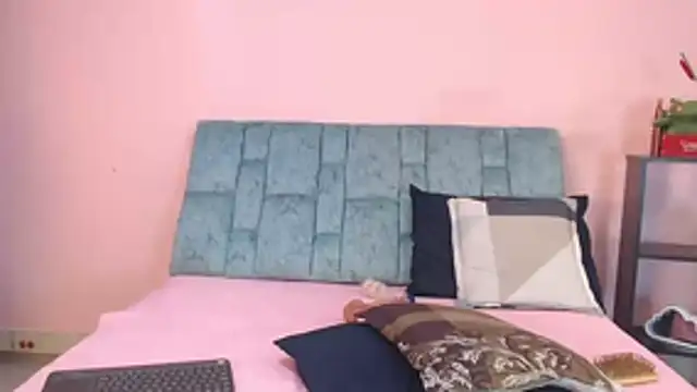 AuroraBellinii - fuck pussy and finger in asshole