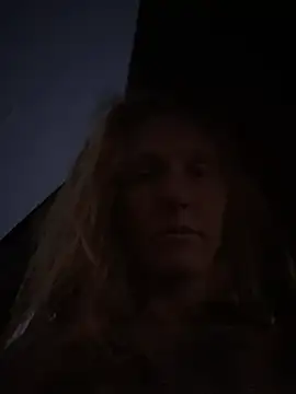 GoldenFlameGoddess - Someone unalived my dog. Make me smile