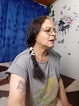 Katrinna_ - naked + toy control for 2 minutes