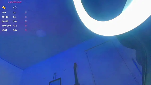 Nicorobinn - Fingers my asshole+ slurp my juices