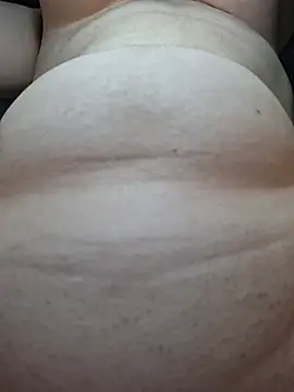 Olivia_OliV - 2 finger in pussy close to camera🍌💦