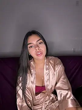 _AlyssonRoouse - Show ass + spank alysson