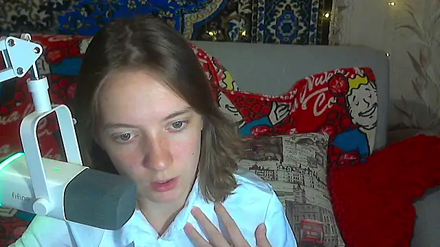 Babychloeshow - Strip to sexy lin for 5 min! 🎒⏱️