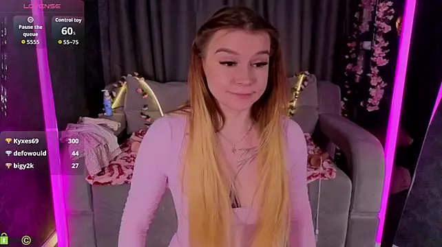 Amy_Davesss - Boobs massage close to camera