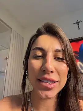 Carolini09 - Plug no cuzinho