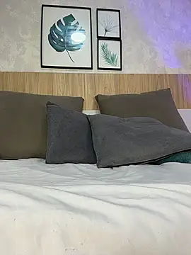 Kylie_Heaven - Fingering my pussy back view