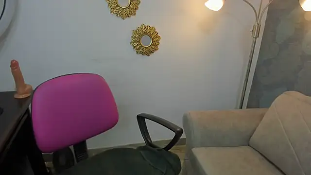 Lucia_Valenden - flash tits