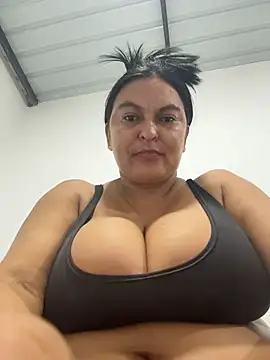 Horny-Mommy-Dirty - Hércules my pussy