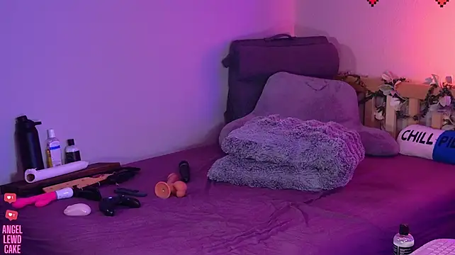 Angel-Lewd-Cake - Vibe dildo ctrl🩷Play a game of Fortnite