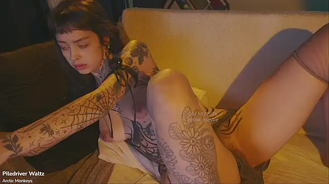 Janne_maybe - Full naked tease