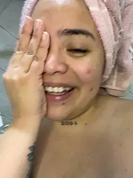 Lindalatina2001 - MONTADA DE DILDO DE frente) 6M