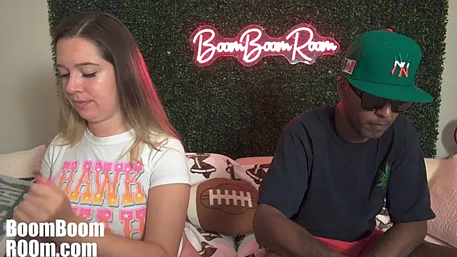 Boomboomr00m - Pussy Play 🌸 LT Chooses Pink Toy(s)