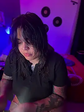 Miacanela_xo - get this kitty wet 💋