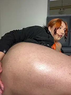 Zaiky_Noiry - Show boobs, pinching nipples, oil them