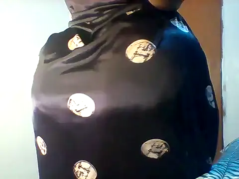 QueenOfAss11 - twerk