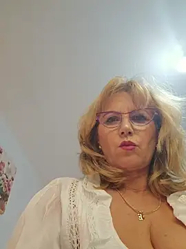Elacoquette - Cum time..squirt all over