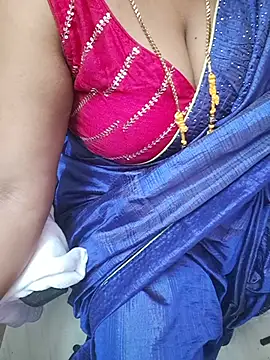 Tamil_Ammani - Boobs show😜😜😝🥰🔥🔥🔥