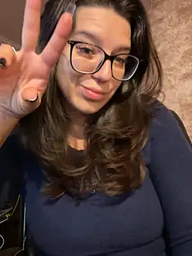 NadiraNoor - At work! Can u make me cum near my boss?