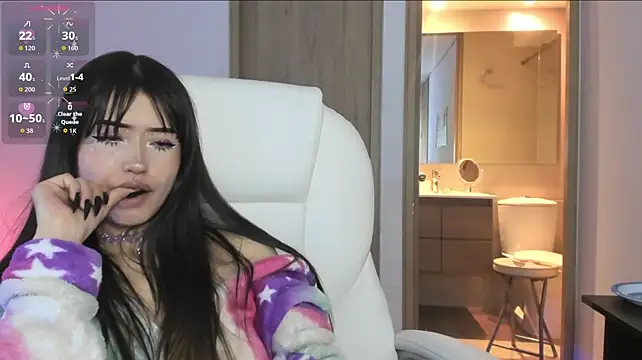 IIVY_KUSH - SEXY STREPTEASE