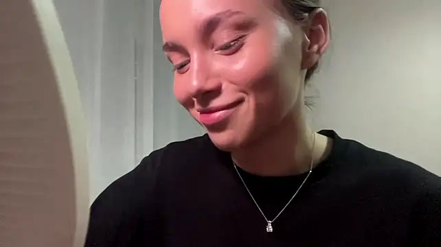 LulaMays - tease with a topic
