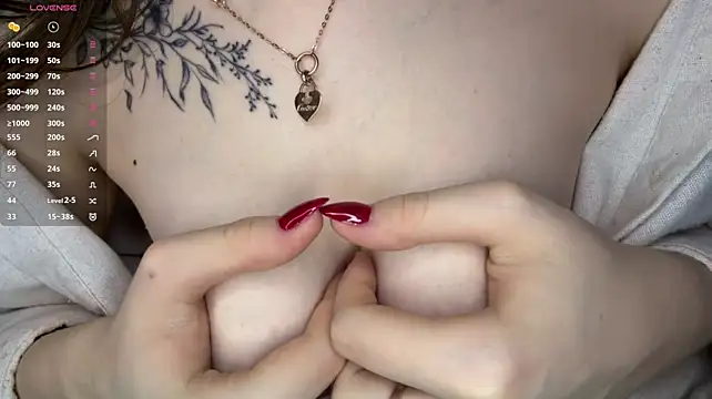 FelicidadMein - Pinch my nipples close to camera!