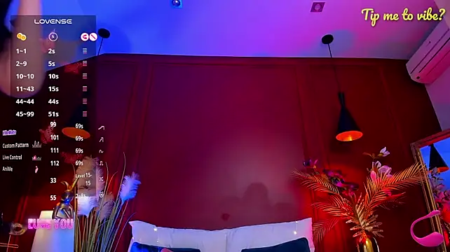 Mayzzie - fingers in my pussy