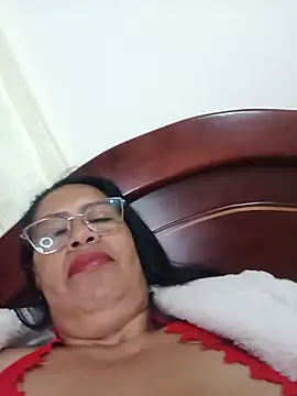 Emilif_ - Put on lingerie — Ponerse lencería