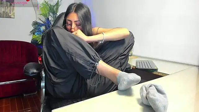 Laila_Angels - Take off one sock