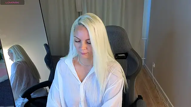 April_Nelson - ass massage