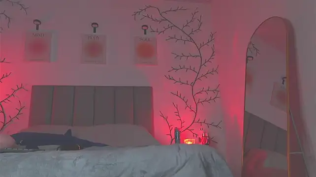 Gaiasoffia - build my torso + big bum