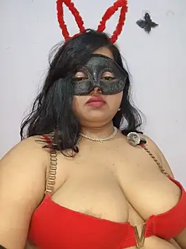 BigAssAyeaha - Oil 🛢️ on boobs 2 min lush control