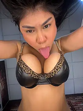 SmileyBabeXXX - RIDING DILDO + FLASH TITS 🥵
