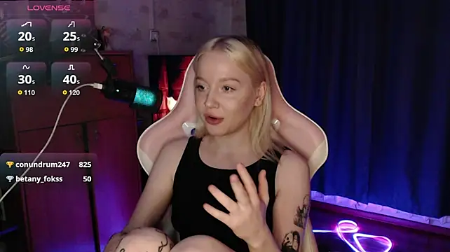 Lisa_fantasy - flash tits