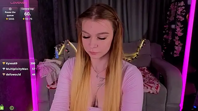 Amy_Davesss - Boobs massage close to camera
