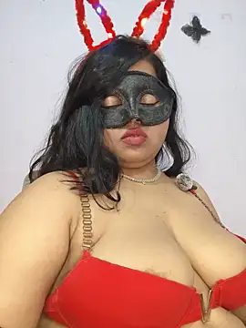 BigAssAyeaha - Oil 🛢️ on boobs 2 min lush control