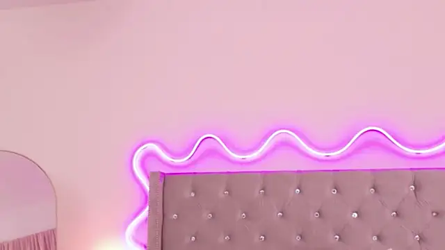 JuliaSUMMERS2022 - Enjoy my ass oiled (anal sex)
