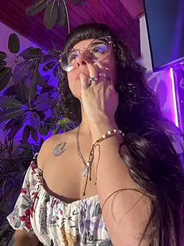 VioletaSubmissive - Take off panty
