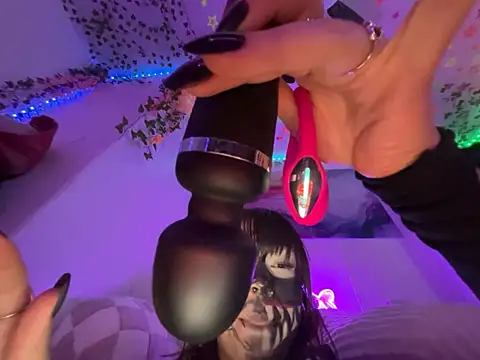 Moan4mona - 10 squats🍆💦🍑