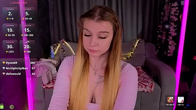 Amy_Davesss - Boobs massage close to camera